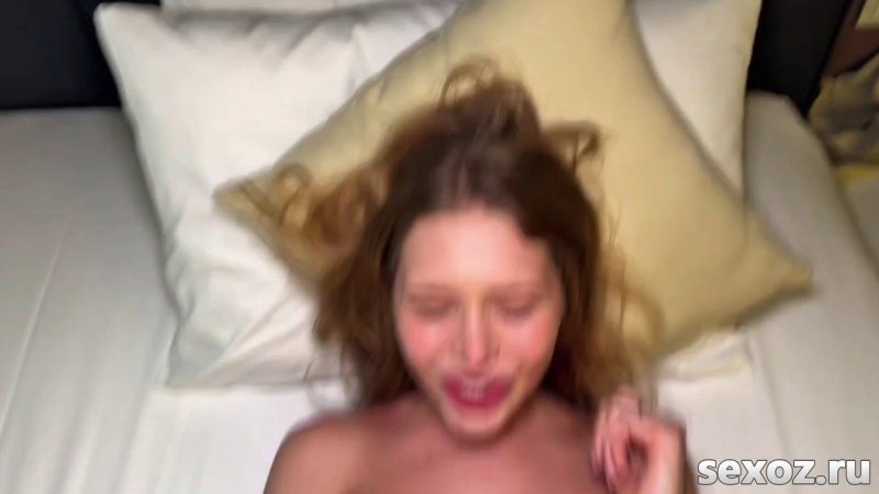 milfs fucking strap-ons