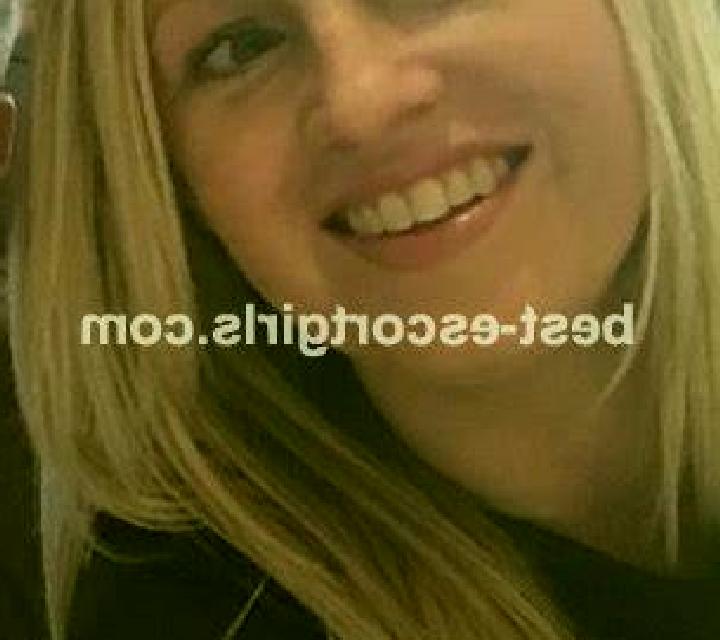 Shannon Hal model portrait